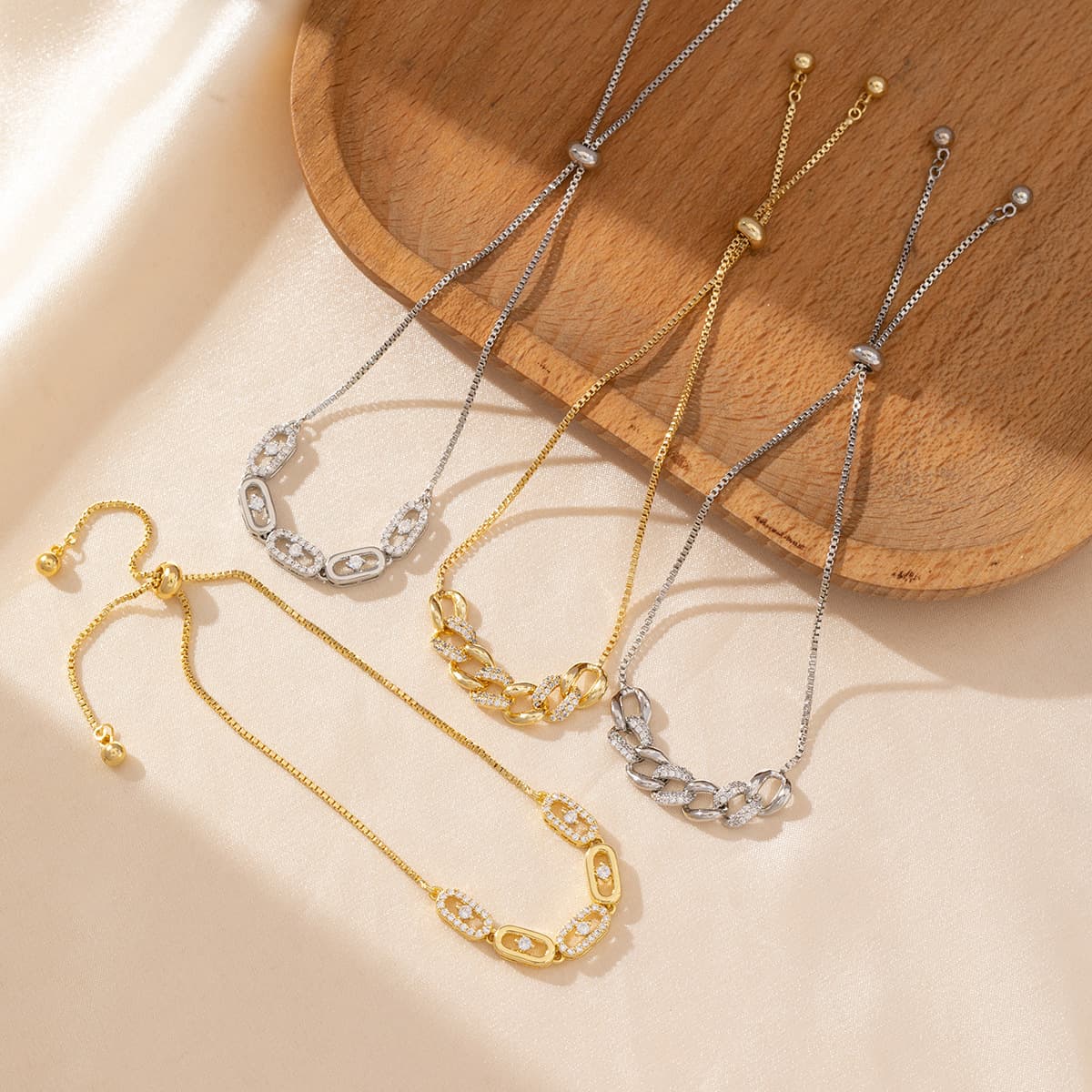 Pulseira feminina elegante e versátil.