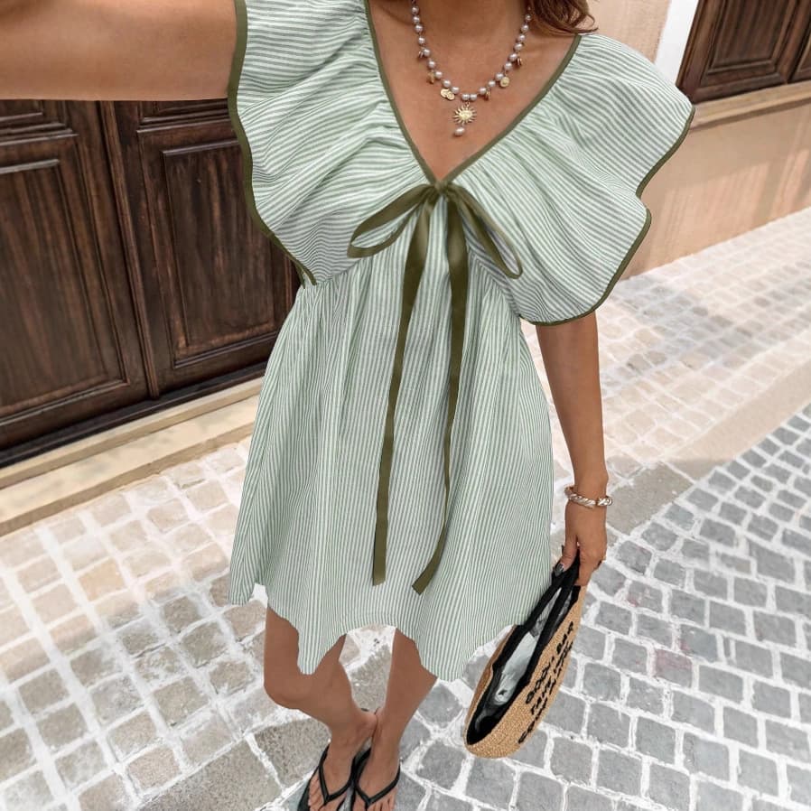 Novo Vestido Com Decote Em V E Mangas EsvoaçAntes Com Babados