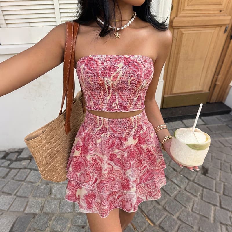Conjunto de top tomara que caia estampado sem mangas