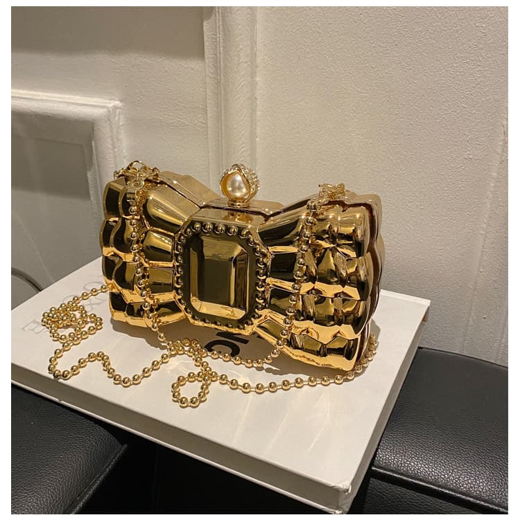 Bolsa feminina com laço de acrílico 5