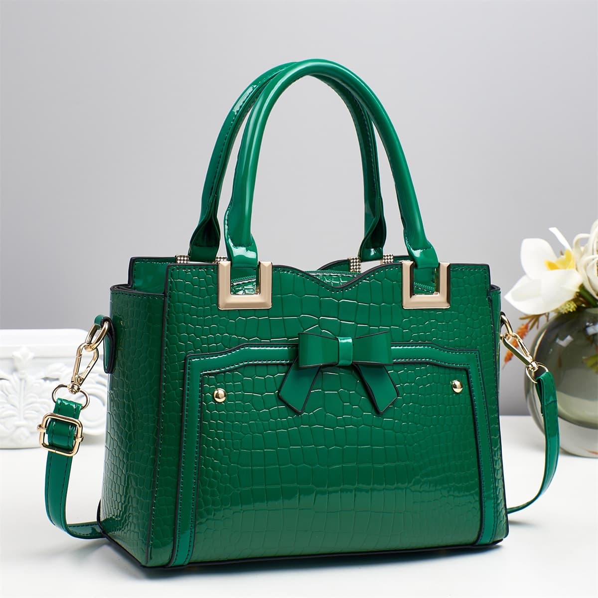 Conjunto elegante e sofisticado de bolsa tote e carteira para mulheres com grande capacidade. 3