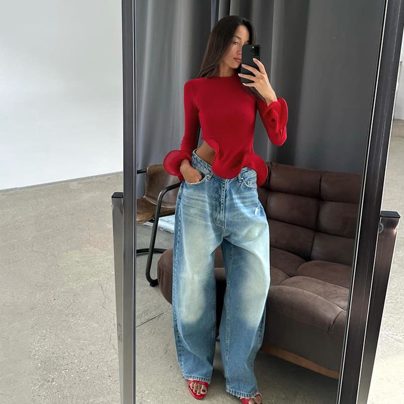 Blusa feminina de manga comprida e modelagem justa
