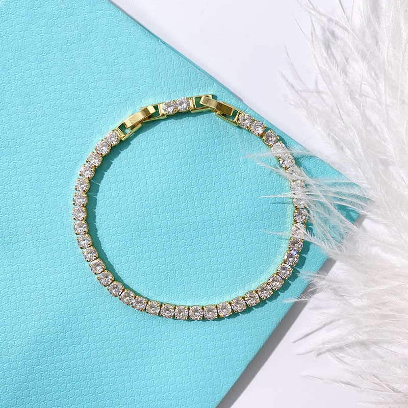 Pulseira de zircônia, joia simples e versátil para mulheres.