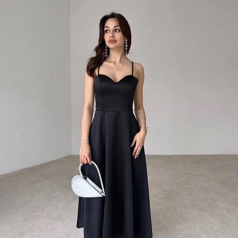 Vestido feminino de verão justo com alças de cetim 6
