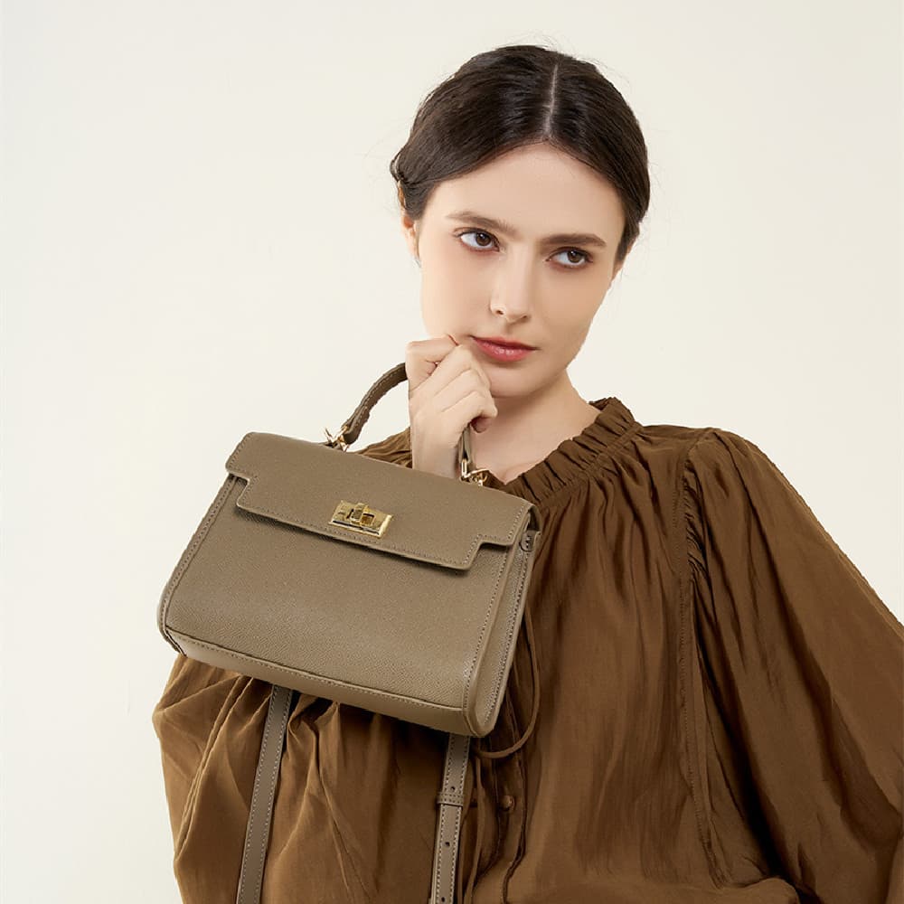 Bolsa feminina de couro bovino versátil e popular 10