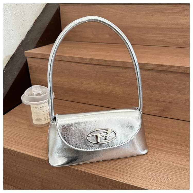 Nova bolsa feminina de PU da moda, para usar no ombro ou debaixo do braço. 8