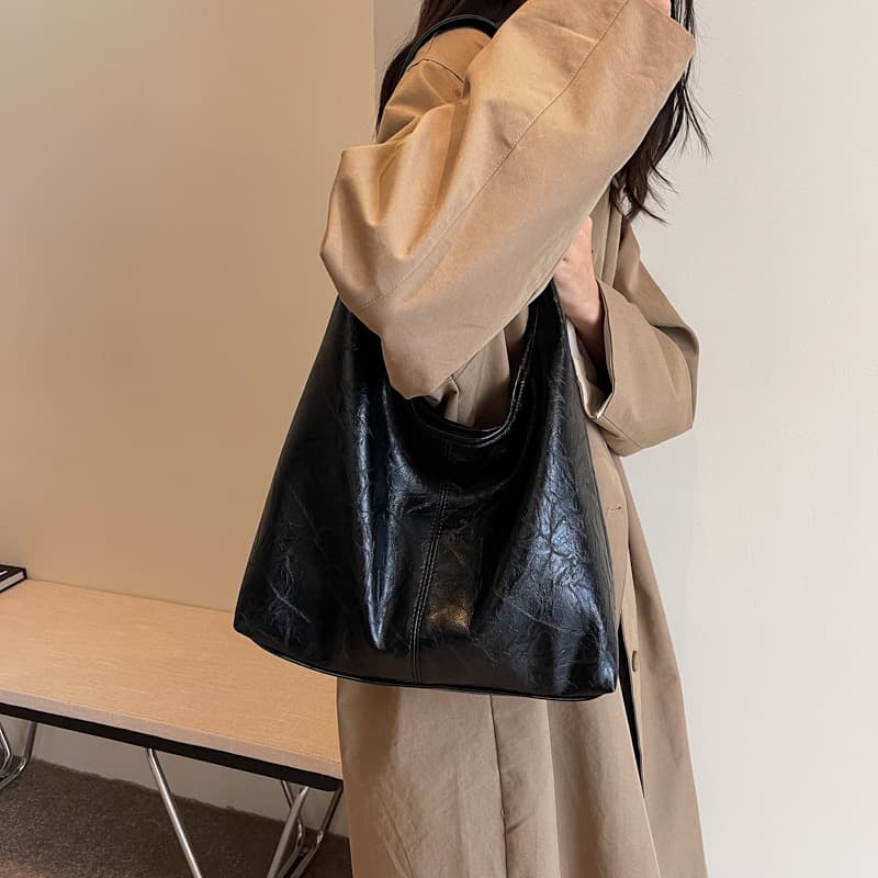 Conjunto de 2 Bolsas Femininas Estilo Hobo com Carteira Integrada - Bolsa de Ombro Moderna e Elegante para Uso Casual e  2
