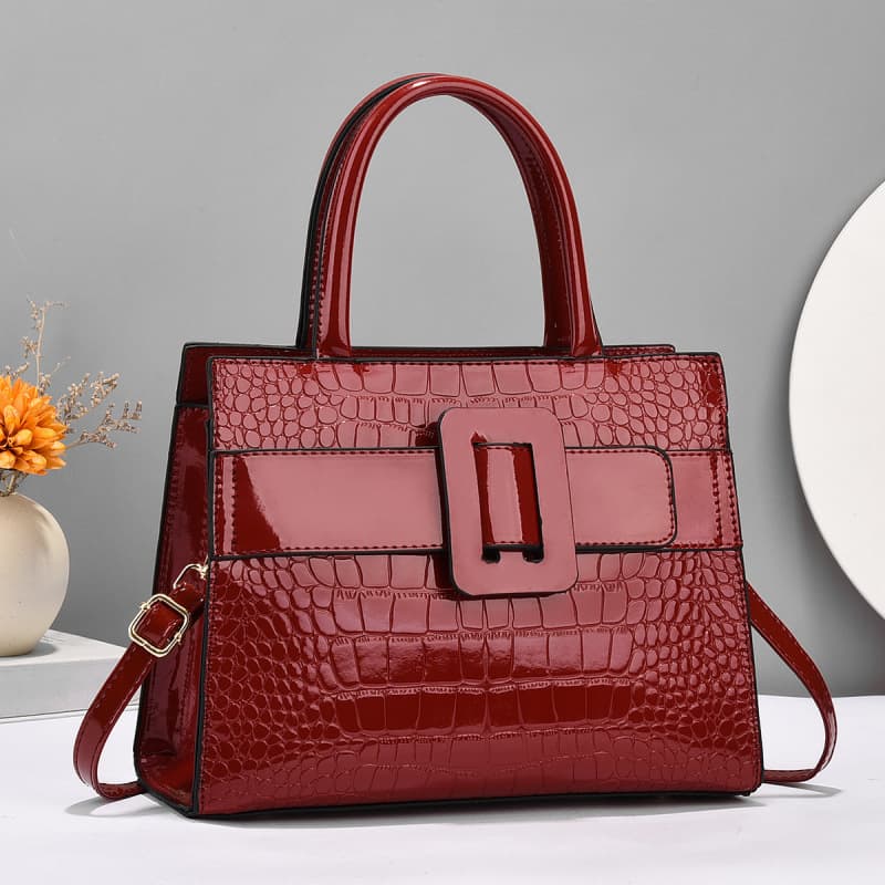 Bolsa feminina versátil e elegante com personalidade. 3