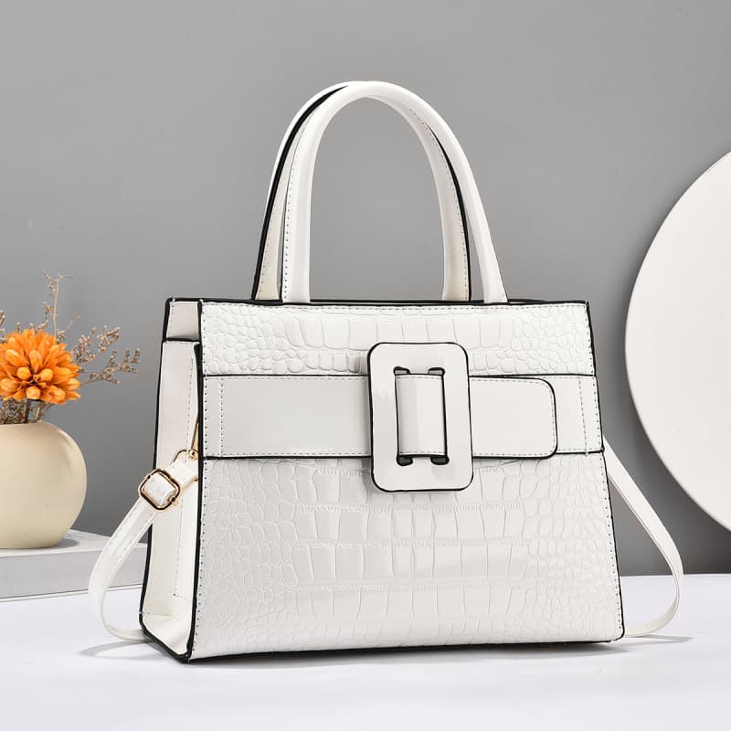 Bolsa feminina versátil e elegante com personalidade. 7
