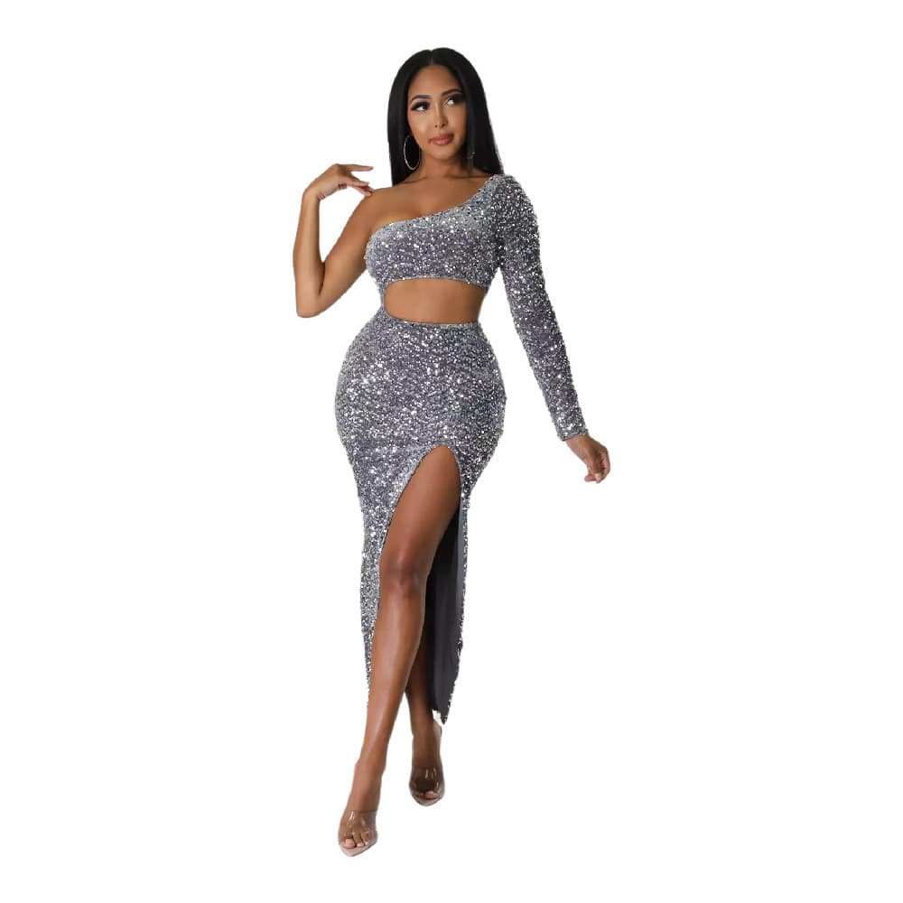 Vestido feminino sexy de um ombro só com lantejoulas, fenda no umbigo e modelagem que valoriza o quadril. 7
