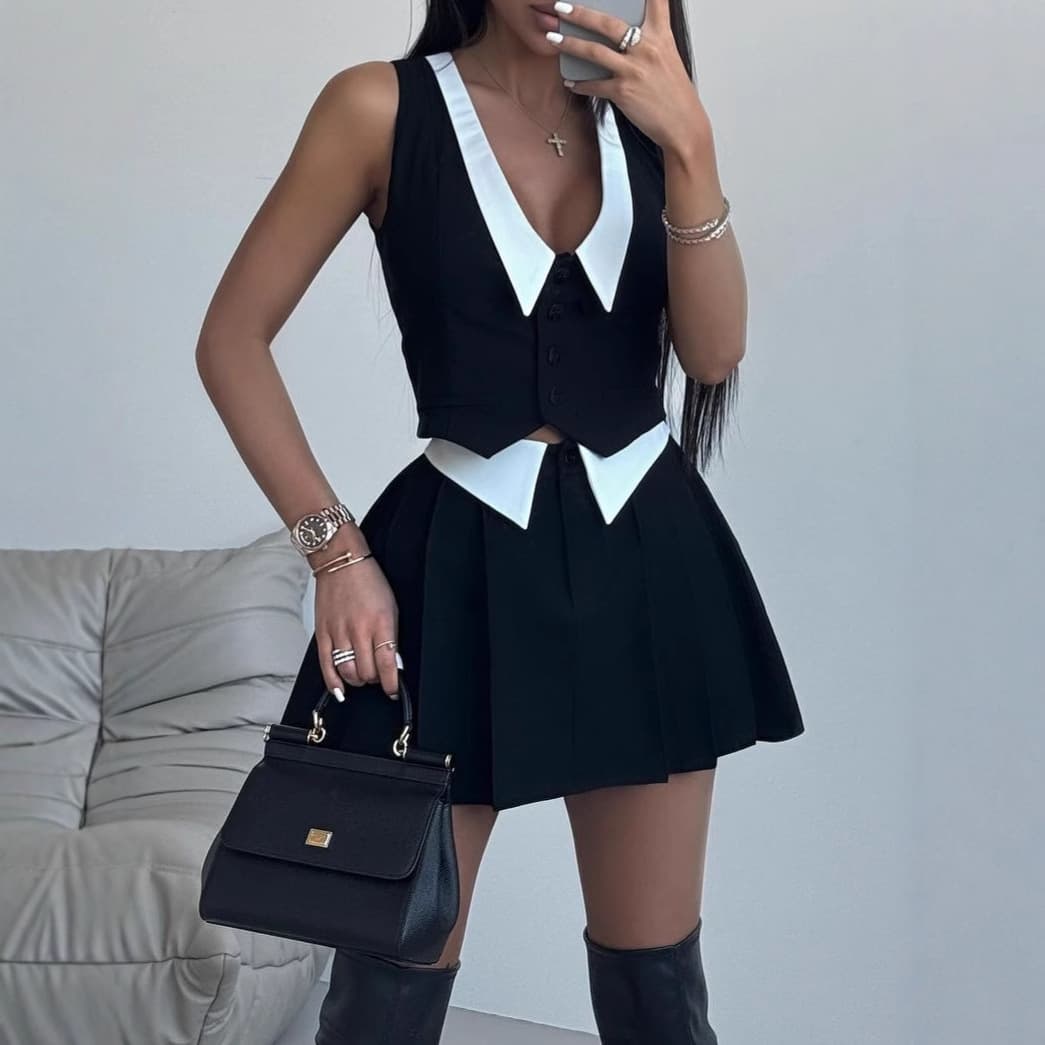 Colete com botões, blusa sem mangas e minissaia 5