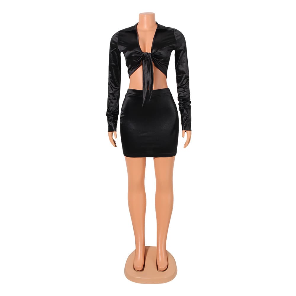 Conjunto de duas peças feminino com saia. 4