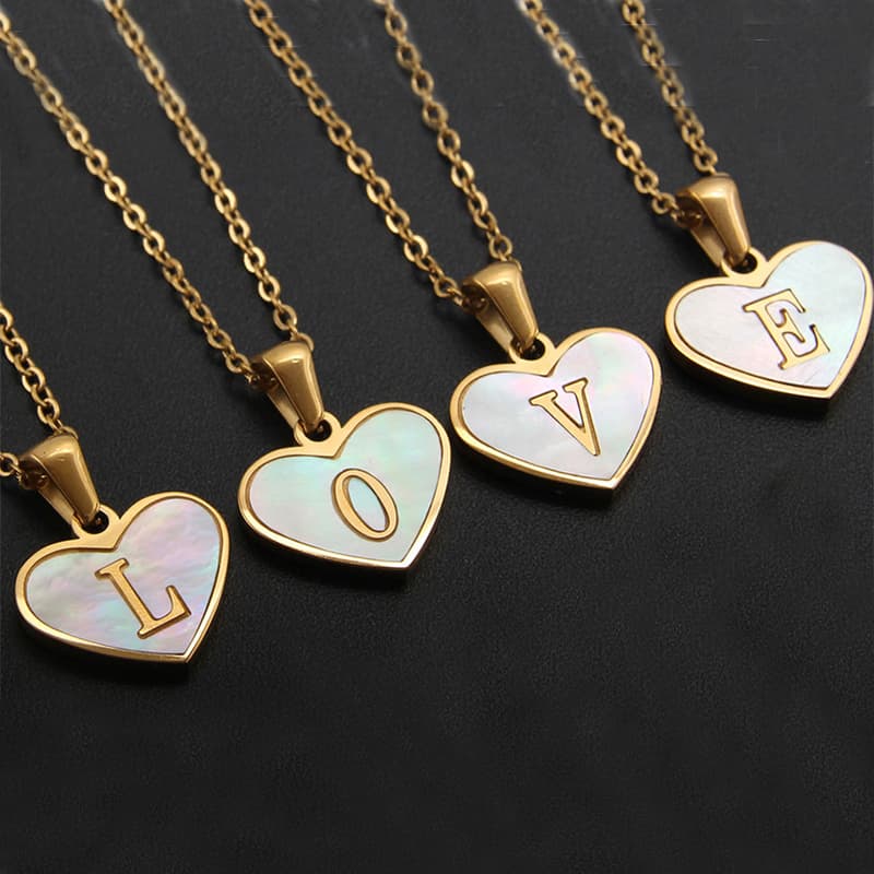 26 Letter Heart-Shaped Colar White Shell Love Clavicle Chain