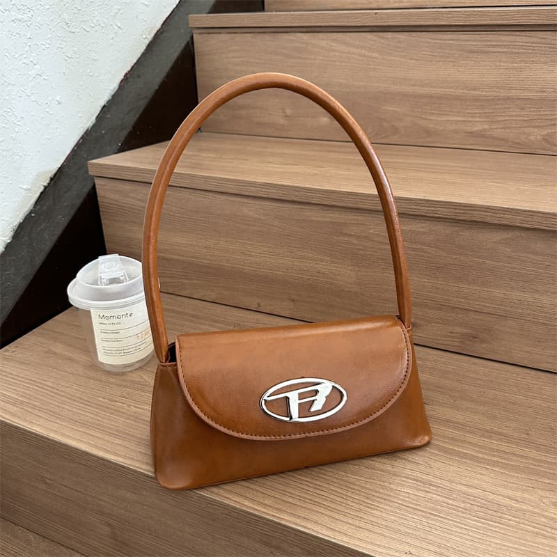 Nova bolsa feminina de PU da moda, para usar no ombro ou debaixo do braço. 6