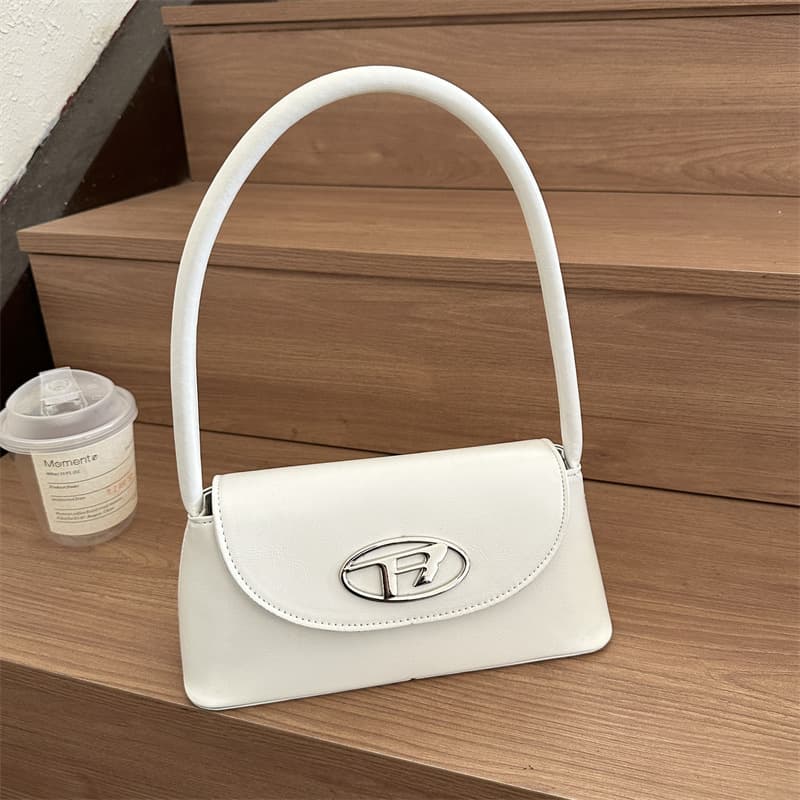 Nova bolsa feminina de PU da moda, para usar no ombro ou debaixo do braço. 9