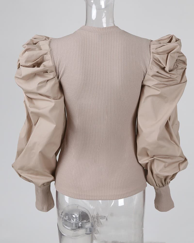 Blusa feminina com mangas bufantes e patchwork 2